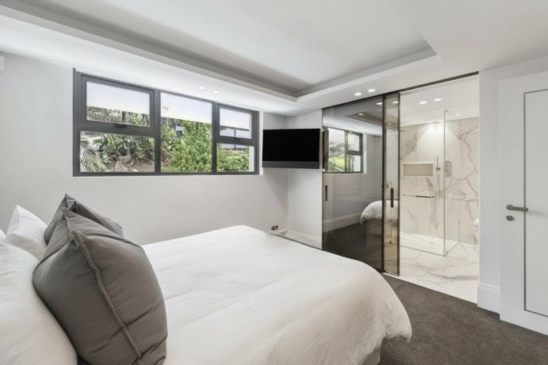 3 Bedroom Property for Sale in Bantry Bay Western Cape